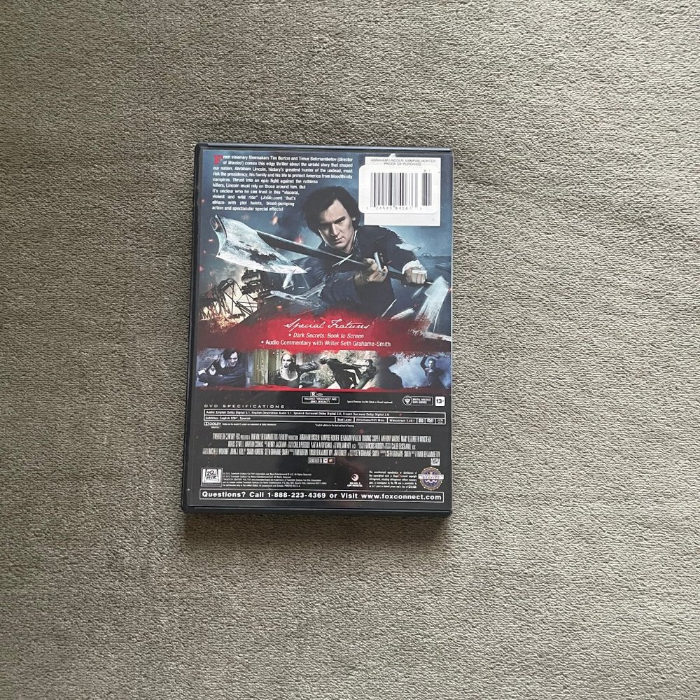 Abraham Lincoln Vampire Hunter DVD - Picture 2 of 4